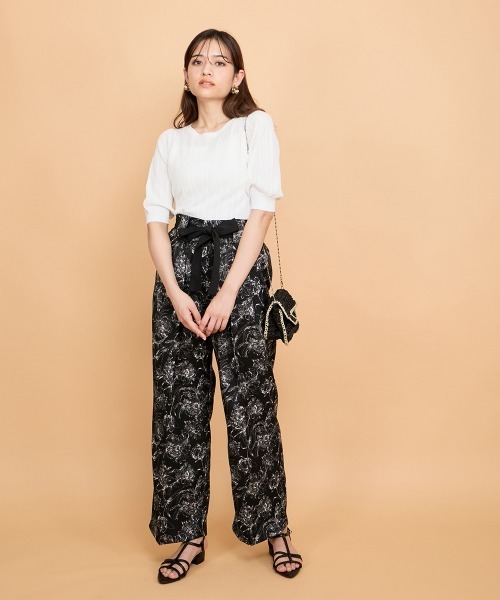 QUEENS COURT(クイーンズコート)の「Tストラップサンダル(サンダル・レディース・ブラック/ベージュ/シルバー系その他・23.5cm/24.0cm/23.0cm/24.5cm)」の15枚目の写真