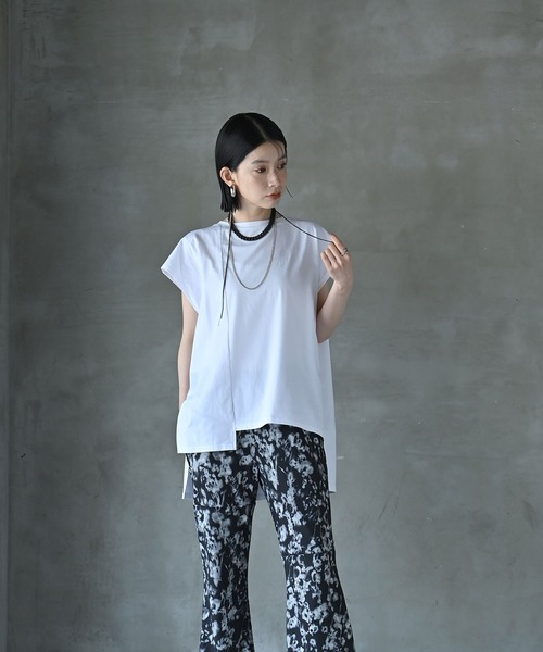 funda mine(ファンダマイン)の「バックネーム切替Tシャツ(Tシャツ/カットソー・レディース・ブラック/ホワイト・FREE)」の13枚目の写真