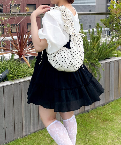w closet（ダブルクローゼット）の「ドットシャーリングBAG（トートバッグ・レディース・ブラック/オフホワイト・FREE）」の15枚目の写真