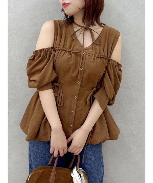 dazzlin(ダズリン)の「ギャザーバルーンペプラムブラウス(シャツ/ブラウス・レディース・ライトブルー/オフホワイト/ブルー/イエロー/その他1/キャメル・FREE)」の5枚目の写真