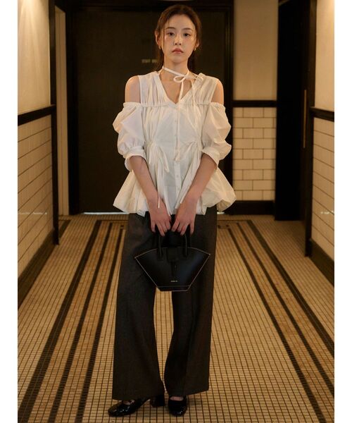 dazzlin(ダズリン)の「ギャザーバルーンペプラムブラウス(シャツ/ブラウス・レディース・ライトブルー/オフホワイト/ブルー/イエロー/その他1/キャメル・FREE)」の8枚目の写真