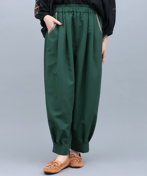 チチカカ（チチカカ）の「ピーチスキンエッグタックパンツ（その他パンツ・レディース・ベージュ/グリーン/ブラック・MEDIUM/LARGE）」の3枚目の写真