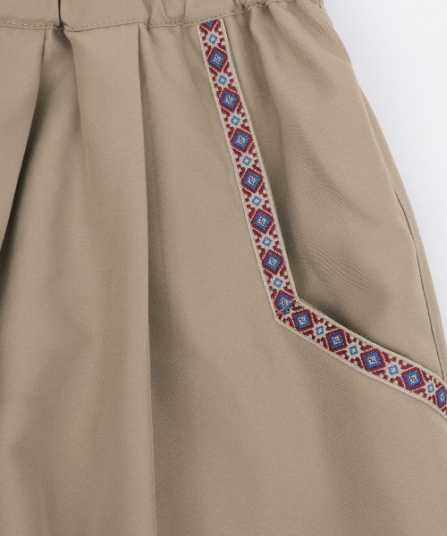 チチカカ（チチカカ）の「ピーチスキンエッグタックパンツ（その他パンツ・レディース・ベージュ/グリーン/ブラック・MEDIUM/LARGE）」の16枚目の写真