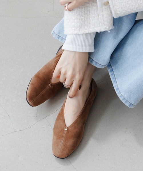 HIMIKO（ヒミコ）の「【HIMIKO】メタルフラットパンプス/651326（パンプス・レディース・グレー/ブラウン/ブルーグリーン/ブラック/マルチ/アイボリー/グリーン・25.5cm/24.5cm/24.0cm/23.5cm/22.5cm/22.0cm/25.0cm/26.0cm/23.0cm/21.5cm/26.5cm）」の4枚目の写真