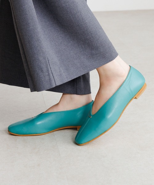 HIMIKO（ヒミコ）の「【HIMIKO】メタルフラットパンプス/651326（パンプス・レディース・グレー/ブラウン/ブルーグリーン/ブラック/マルチ/アイボリー/グリーン・25.5cm/24.5cm/24.0cm/23.5cm/22.5cm/22.0cm/25.0cm/26.0cm/23.0cm/21.5cm/26.5cm）」の5枚目の写真