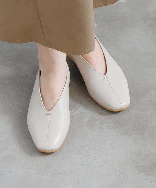 HIMIKO（ヒミコ）の「【HIMIKO】メタルフラットパンプス/651326（パンプス・レディース・グレー/ブラウン/ブルーグリーン/ブラック/マルチ/アイボリー/グリーン・25.5cm/24.5cm/24.0cm/23.5cm/22.5cm/22.0cm/25.0cm/26.0cm/23.0cm/21.5cm/26.5cm）」の16枚目の写真