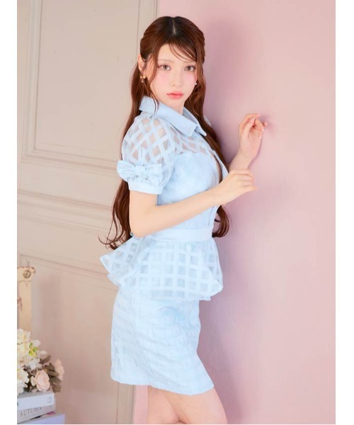 DAZZY(デイジー)の「フロントジップ ペプラム チェック柄 リボン付パフスリーブ タイトミニドレス(ドレス・レディース・ブルー・S/M/L)」の4枚目の写真