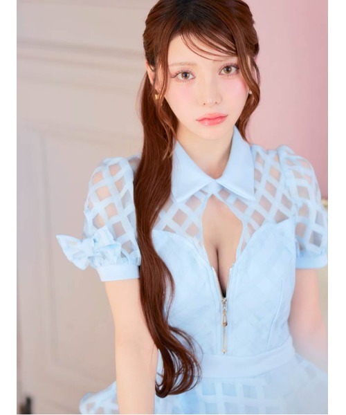 DAZZY(デイジー)の「フロントジップ ペプラム チェック柄 リボン付パフスリーブ タイトミニドレス(ドレス・レディース・ブルー・S/M/L)」の5枚目の写真