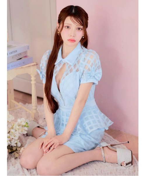 DAZZY(デイジー)の「フロントジップ ペプラム チェック柄 リボン付パフスリーブ タイトミニドレス(ドレス・レディース・ブルー・S/M/L)」の7枚目の写真