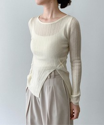 【on:nue】[着用動画あり！/選べる6色展開] サイドボタンスリットシアーリブニット