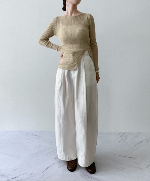 on:nue（オンニュ）の「【on:nue】[着用動画あり！/選べる6色展開] サイドボタンスリットシアーリブニット（ニット/セーター・レディース・ベージュ/グリーン/ホワイト/ブラック/アイボリー/グレー・FREE）」の11枚目の写真