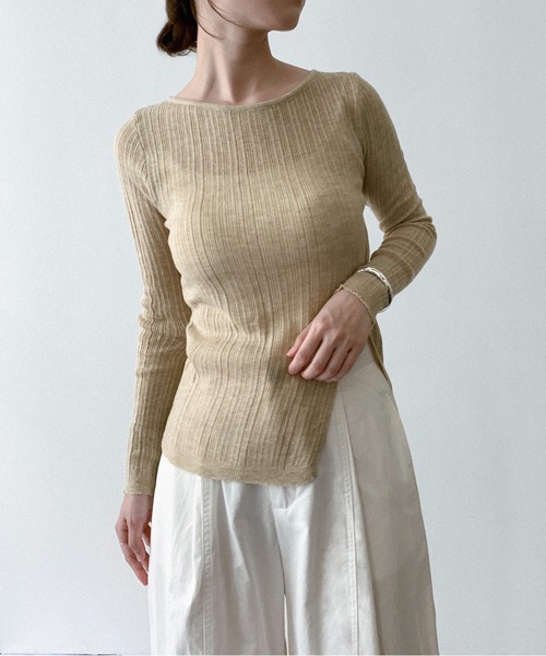 on:nue（オンニュ）の「【on:nue】[着用動画あり！/選べる6色展開] サイドボタンスリットシアーリブニット（ニット/セーター・レディース・ベージュ/グリーン/ホワイト/ブラック/アイボリー/グレー・FREE）」の7枚目の写真