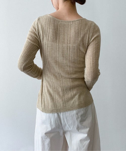 on:nue（オンニュ）の「【on:nue】[着用動画あり！/選べる6色展開] サイドボタンスリットシアーリブニット（ニット/セーター・レディース・ベージュ/グリーン/ホワイト/ブラック/アイボリー/グレー・FREE）」の9枚目の写真