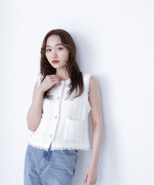 NATURAL BEAUTY BASIC（ナチュラルビューティーベーシック）の「◇ツイーディーニットジレ（カーディガン/ボレロ・レディース・ブラック系その他/オフホワイト/ネイビー・FREE）」の2枚目の写真