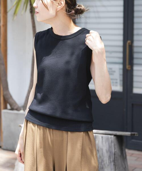 FORK&SPOON（フォークアンドスプーン）の「FORK&SPOON　ミニワッフルノースリーブTシャツ（Tシャツ/カットソー・レディース・オフホワイト/ブラック/イエロー系その他・1）」の2枚目の写真