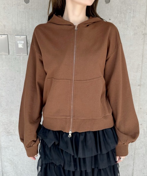 TREOVER(トレオーバー)の「【カラバリ6色展開】裏毛ジップパーカー 秋 冬(パーカー・レディース・ブラック/ブラウン/レッド/オートミール/杢グレー/チャコール・MEDIUM/LARGE)」の18枚目の写真