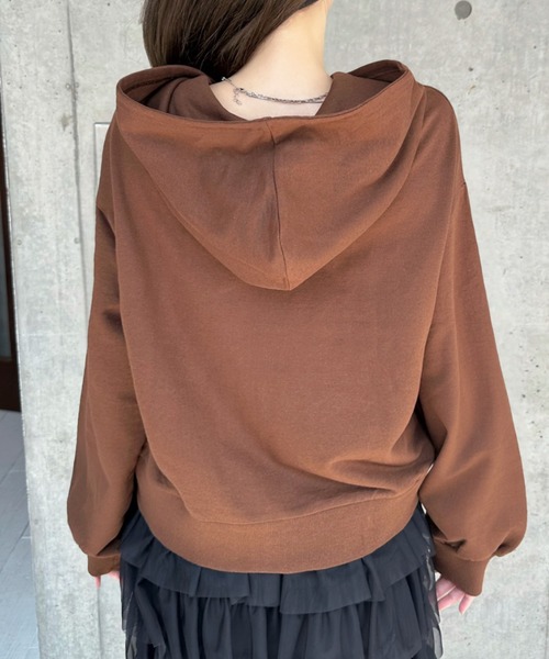 TREOVER(トレオーバー)の「【カラバリ6色展開】裏毛ジップパーカー 秋 冬(パーカー・レディース・ブラック/ブラウン/レッド/オートミール/杢グレー/チャコール・MEDIUM/LARGE)」の15枚目の写真
