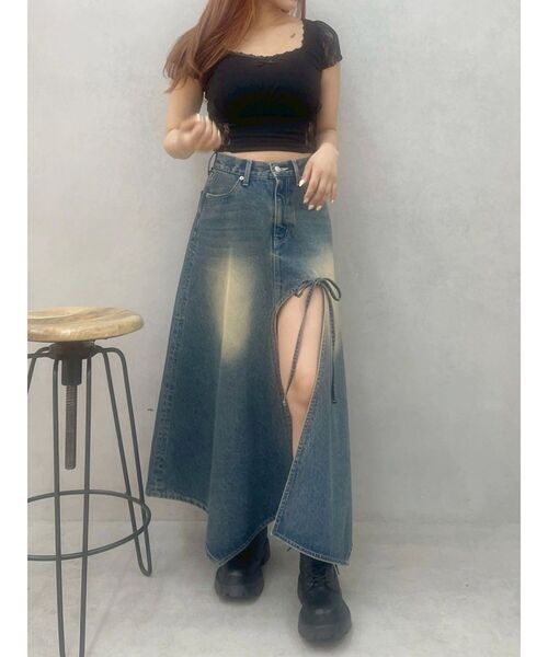 EVRIS（エヴリス）の「グラデーションスリットロングデニムスカート【セットアップ着用可能】（デニムスカート・レディース・インディゴブルー/ブラウン/ブルー・MEDIUM/SMALL）」の17枚目の写真