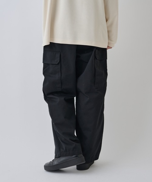 COLONY 2139（コロニートゥーワンスリーナイン）の「ツイルカーゴパンツ（カーゴパンツ・メンズ・ブラック/カーキ・MEDIUM/LARGE）」の4枚目の写真
