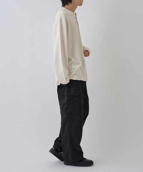 COLONY 2139（コロニートゥーワンスリーナイン）の「ツイルカーゴパンツ（カーゴパンツ・メンズ・ブラック/カーキ・MEDIUM/LARGE）」の12枚目の写真