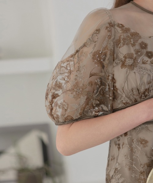 フラワーディテールパフスリーブIラインワンピースドレス結婚式二次会成人式 レジャ Leja フラワーディテールパフスリーブIラインワンピース