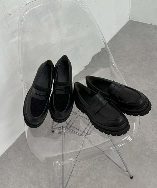 archives（アルシーヴ）の「ハラコアソート厚底ローファー（ローファー・レディース・チャコールグレー/ブラック・MEDIUM/LARGE）」の3枚目の写真