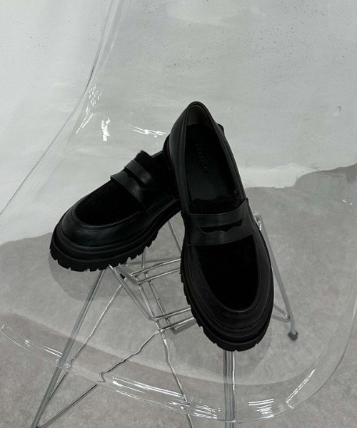 archives（アルシーヴ）の「ハラコアソート厚底ローファー（ローファー・レディース・チャコールグレー/ブラック・MEDIUM/LARGE）」の19枚目の写真