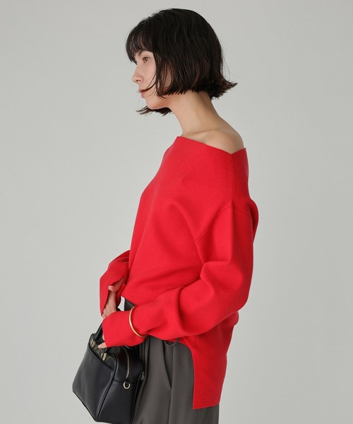 BABYLONE(バビロン)の「オフショルハイゲージプルオーバー(ニット/セーター・レディース・ベージュ/グレー/ブラック/オフホワイト/レッド・フリー)」の10枚目の写真