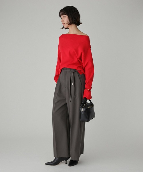 BABYLONE(バビロン)の「オフショルハイゲージプルオーバー(ニット/セーター・レディース・ベージュ/グレー/ブラック/オフホワイト/レッド・フリー)」の8枚目の写真