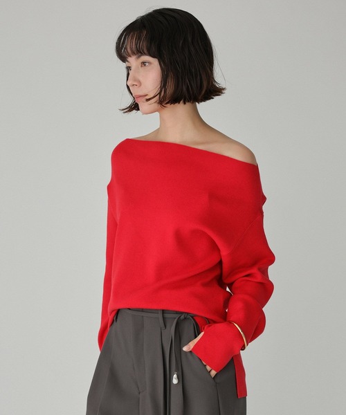 BABYLONE(バビロン)の「オフショルハイゲージプルオーバー(ニット/セーター・レディース・ベージュ/グレー/ブラック/オフホワイト/レッド・フリー)」の12枚目の写真