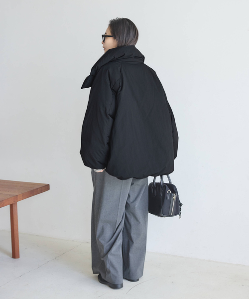 JOURNAL STANDARD（ジャーナルスタンダード）の「ビッグカラーダウンジャケット（ダウンジャケット/コート・レディース・ベージュ/ブラック・FREE）」の11枚目の写真