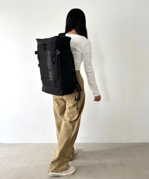 Lee（リー）の「Lee/リー 撥水 BOX リュック/デイパック/ロゴプリント/容量 約25リットル（バックパック/リュック・レディース・ブラック×ホワイト/ブラック×ブルー・FREE）」の12枚目の写真