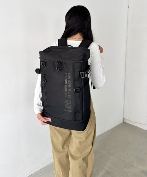 Lee（リー）の「Lee/リー 撥水 BOX リュック/デイパック/ロゴプリント/容量 約25リットル（バックパック/リュック・レディース・ブラック×ホワイト/ブラック×ブルー・FREE）」の9枚目の写真