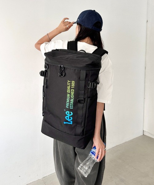 Lee（リー）の「Lee/リー 撥水 BOX リュック/デイパック/ロゴプリント/容量 約25リットル（バックパック/リュック・レディース・ブラック×ホワイト/ブラック×ブルー・FREE）」の16枚目の写真