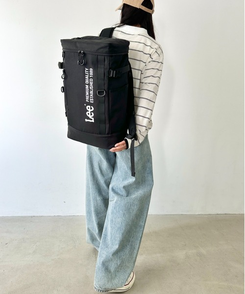 Lee（リー）の「Lee/リー 撥水 BOX リュック/デイパック/ロゴプリント/容量 約25リットル（バックパック/リュック・レディース・ブラック×ホワイト/ブラック×ブルー・FREE）」の7枚目の写真