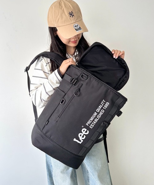 Lee（リー）の「Lee/リー 撥水 BOX リュック/デイパック/ロゴプリント/容量 約25リットル（バックパック/リュック・レディース・ブラック×ホワイト/ブラック×ブルー・FREE）」の5枚目の写真