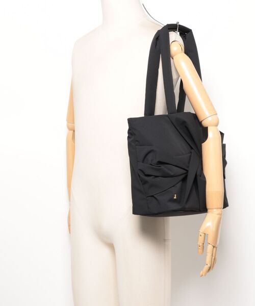 LANVIN en Bleu（ランバンオンブルー）の「ルクリア トートバッグ（トートバッグ・レディース・チョコ/ブラック・FREE）」の7枚目の写真