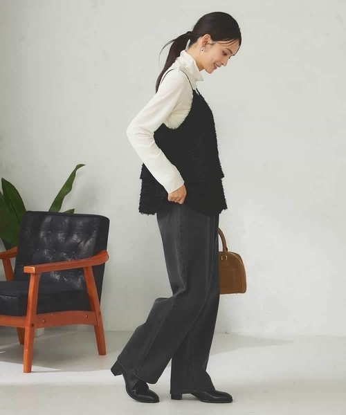 a.v.v(アーヴェヴェ)の「ストレッチカーヴィーデニムパンツ(デニムパンツ・レディース・チャコールグレー/ブルー・38/36)」の19枚目の写真