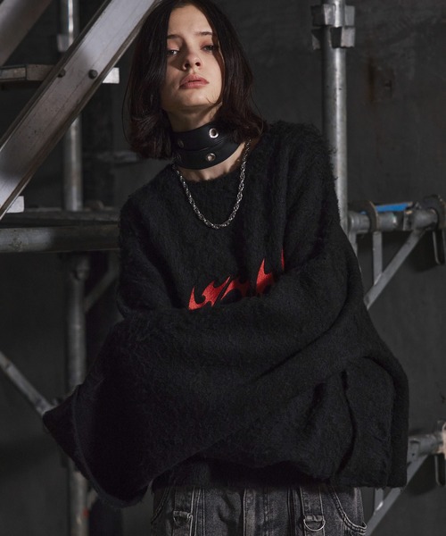 ERAR(エラー)の「【ERAR】起毛フェザーロゴ刺繍ロングアームショート丈ロールアップニット(ニット/セーター・メンズ・チャコール/ブラック・XL/L/M/S)」の10枚目の写真