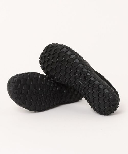 MERRELL(メレル)の「MERRELL メレル WRAPT SLIP ON【軽量/本革】レディースシューズ アウトドアスニーカー スリッポン(ラプトスリップオン) J008858 ブラック(スニーカー・レディース・ブラック・22.5cm/23.0cm/23.5cm/24.0cm/24.5cm/25.0cm)」の3枚目の写真