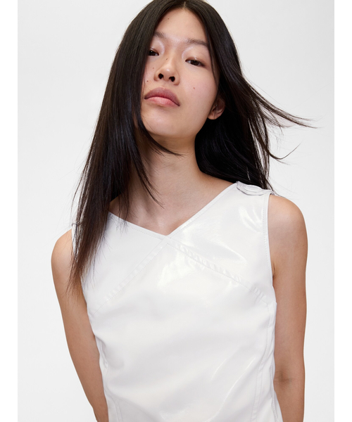 GapStudio(ギャップスタジオ)の「GapStudio ヴィーガン パテントレザー ミニドレス(ワンピース・レディース・ホワイト/ブラック・XXS/XS/L/M/S)」の11枚目の写真