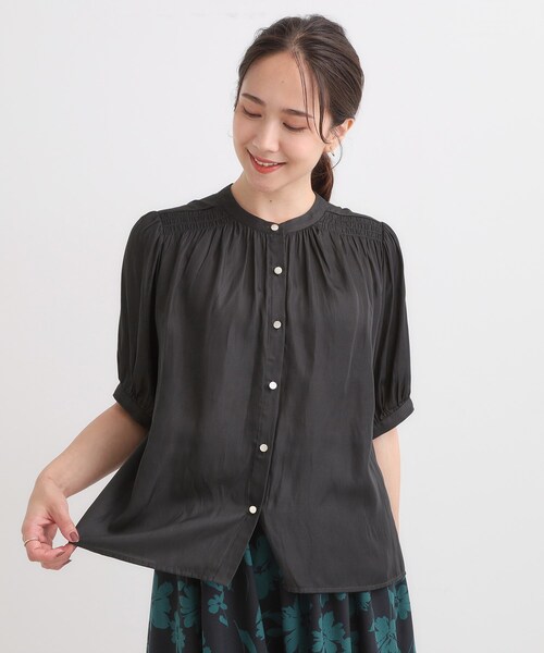 DRESKIP（ドレスキップ）の「【洗える/S-LL】大人上品な印象のサテン5分袖ブラウス（シャツ/ブラウス・レディース・ピンク/チャコールグレー/ライトベージュ・04/03/02/01）」の4枚目の写真