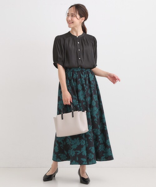 DRESKIP（ドレスキップ）の「【洗える/S-LL】大人上品な印象のサテン5分袖ブラウス（シャツ/ブラウス・レディース・ピンク/チャコールグレー/ライトベージュ・04/03/02/01）」の6枚目の写真