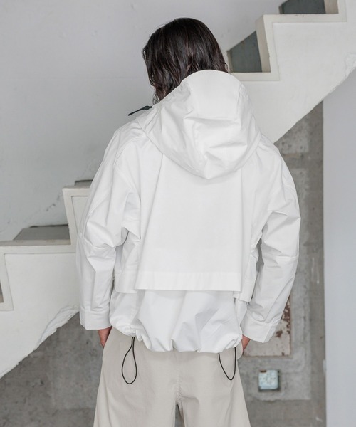 HEREIAM（ヘレイアム）の「【HEREIAM MEN】撥水&耐水&防風&ユニセックス/3LAYERブルゾン（ブルゾン・メンズ・ホワイト/ブラック・MEDIUM/LARGE）」の5枚目の写真