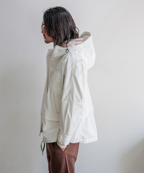 HEREIAM（ヘレイアム）の「【HEREIAM MEN】撥水&耐水&防風&ユニセックス/3LAYERブルゾン（ブルゾン・メンズ・ホワイト/ブラック・MEDIUM/LARGE）」の9枚目の写真