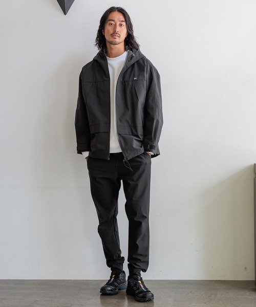 HEREIAM（ヘレイアム）の「【HEREIAM MEN】撥水&耐水&防風&ユニセックス/3LAYERブルゾン（ブルゾン・メンズ・ホワイト/ブラック・MEDIUM/LARGE）」の12枚目の写真