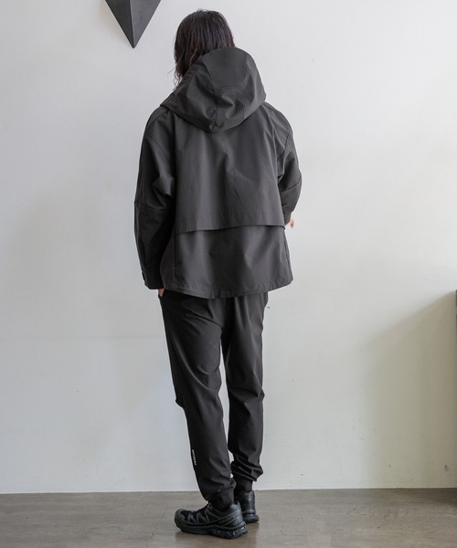 HEREIAM（ヘレイアム）の「【HEREIAM MEN】撥水&耐水&防風&ユニセックス/3LAYERブルゾン（ブルゾン・メンズ・ホワイト/ブラック・MEDIUM/LARGE）」の13枚目の写真