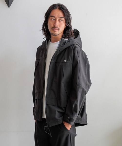 HEREIAM（ヘレイアム）の「【HEREIAM MEN】撥水&耐水&防風&ユニセックス/3LAYERブルゾン（ブルゾン・メンズ・ホワイト/ブラック・MEDIUM/LARGE）」の14枚目の写真