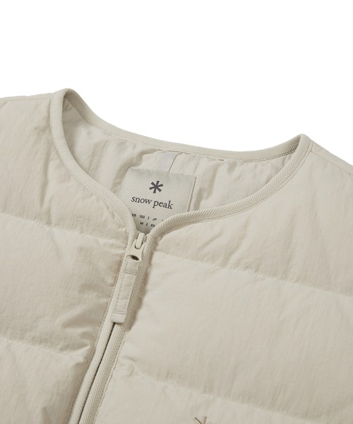 Snow Peak（スノーピーク）の「SnowPeak / Land Lightweight Down Vest ランドライトウェイトダウンベスト 海外限定（ダウンベスト・メンズ・ブラック/カーキ/ライトベージュ/ダークネイビー・M/L/XL/2XL）」の10枚目の写真