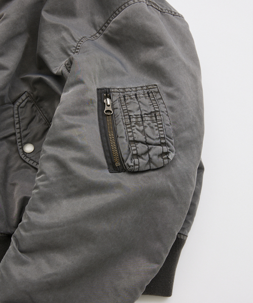 JOURNAL STANDARD(ジャーナルスタンダード)の「オーバー フィット ボンバー ブルゾン(その他アウター・メンズ・グレー/ブラック/ピンク・MEDIUM/LARGE)」の6枚目の写真